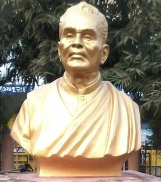టంగుటూరి ప్రకాశం అర్ధ విగ్రహం, రాజమహేంద్రవరం